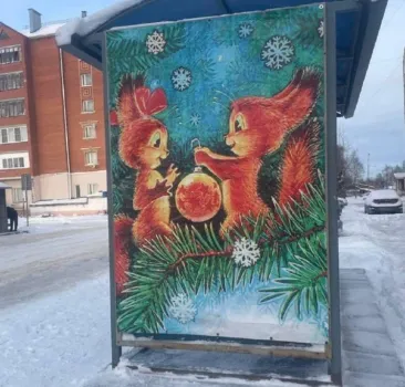 В Советском автобусные остановки превратили в новогодние открытки из СССР