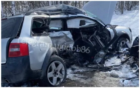 В жестком ДТП на трассе в Югре пострадали два водителя
