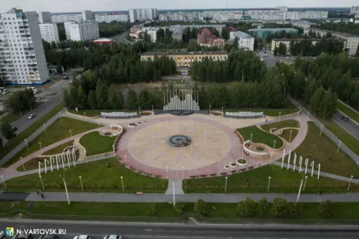 Жители Нижневартовска возмущены упадочным состоянием одного из популярных скверов