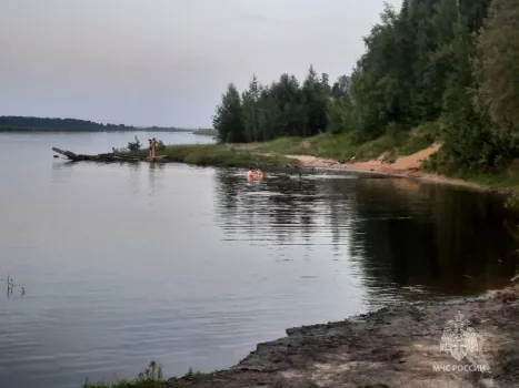 Очередная трагедия на воде в ХМАО: спасатели ищут утонувшего мужчину