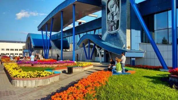 Новые правила: 1 августа начинают действовать новые тарифы для въезда на территорию аэропорта Сургута