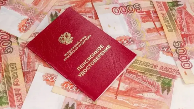 Работающим пенсионерам Югры с 1 августа 2025 года повысят пенсии