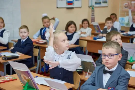 Жителям Югры рассказали, как получить пособие для подготовки ребенка к школе