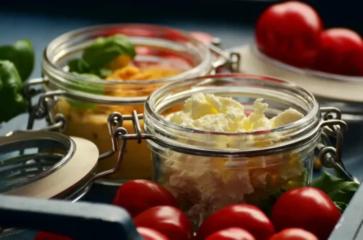 Сытная и вкусная намазка на хлеб: никто не догадается, из чего она — затмит любую колбасу