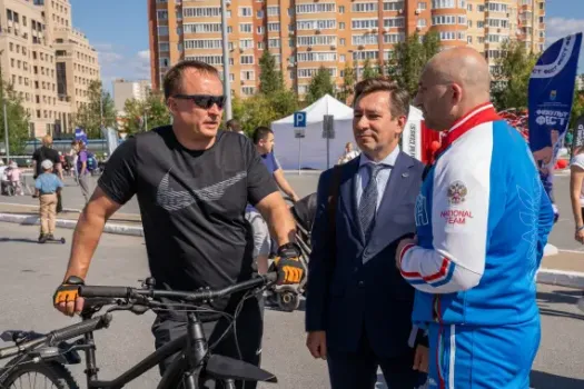 Более 10 тысяч сургутян отметили День физкультурника масштабным фестивалем