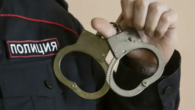 Житель Сургута попросил иностранца купить водку и лишился 150 тысяч рублей