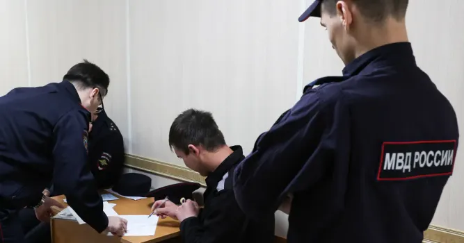 Из Югры судебные приставы депортировали около 230 иностранцев