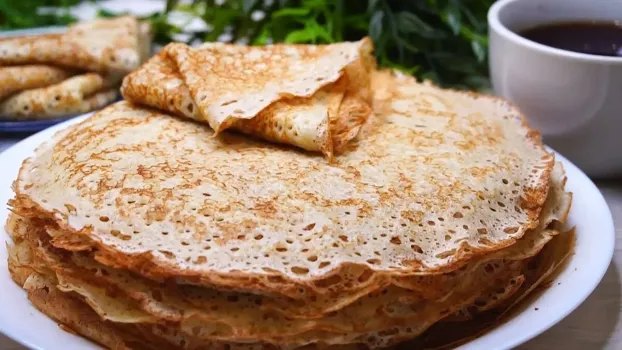 Тонкие ажурные блинчики с мясом: нежные, сочные и вкусные — удачный вариант на ужин