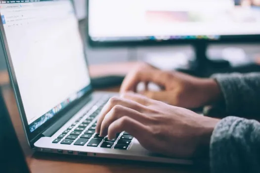 Жители ХМАО активно начали искать работу