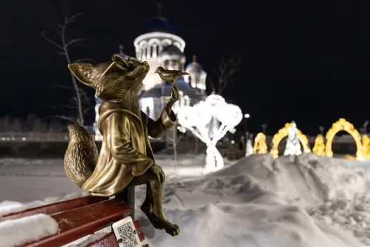 В Сургуте решили защитить фигуры бронзовых лисов от повторных краж