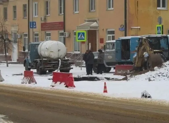 В ХМАО владелец шашлычной получил счет на 9 миллионов за самовольное подключение к водопроводу