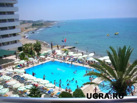 Жители ХМАО стали чаще выбирать отдых за границей: какие страны выбирают югорчане