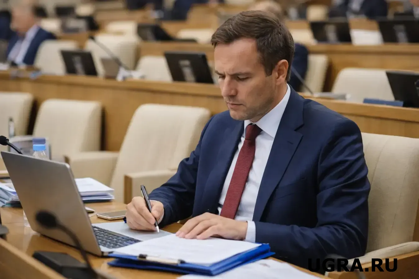 Прокуратура Югры добилась увольнения 33 чиновников по утрате доверия