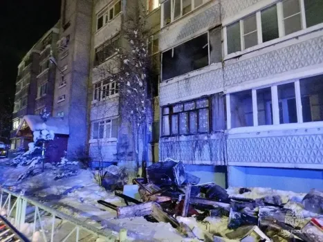В Лангепасе ночью загорелась квартира в пятиэтажном доме