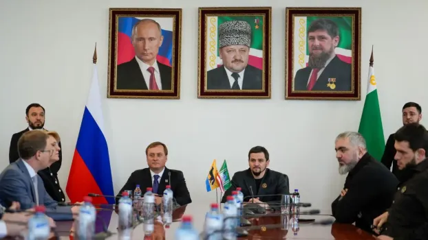 Сургут и Грозный подписали соглашение о сотрудничестве: города станут настоящими партнерами