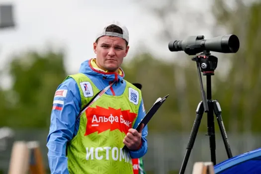 Тренер Артём Истомин покидает сборную России по биатлону, чтобы сосредоточиться на работе в команде Югры