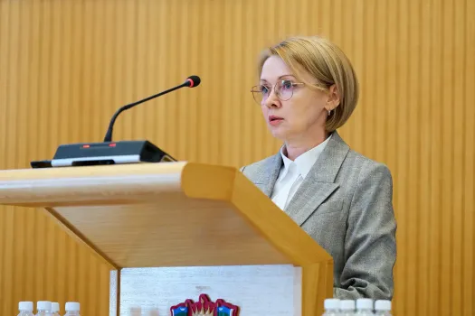 Людмила Низамова переназначена на пост детского правозащитника в Югре