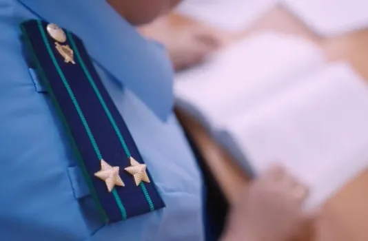 Экс-зампрокурора Пыть-Яха подозревают во взятках на 350 тысяч рублей