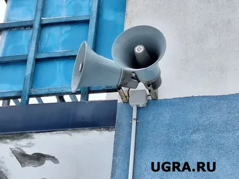 В городах Югры жители не везде услышали проверку сирен