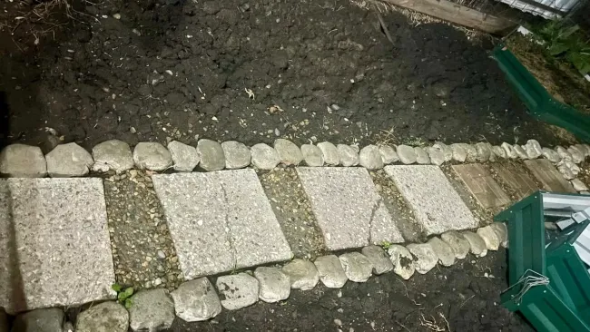 Бетон месить не нужно: Выкладываем &laquo;вечную&raquo; садовую дорожку за 2−3 часа по финской методике