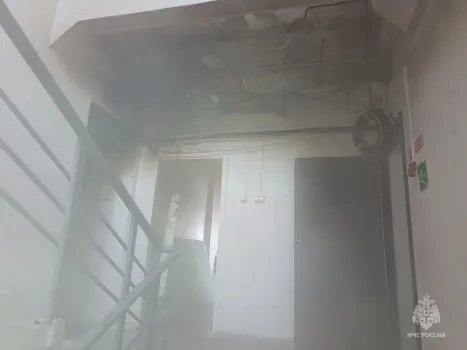 В Сургуте загорелась районная поликлиника