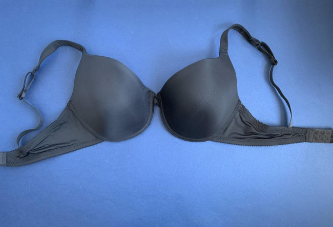 Старые лифчики никогда не выбрасываю: в огороде без них, как без рук — польза просто бесценна