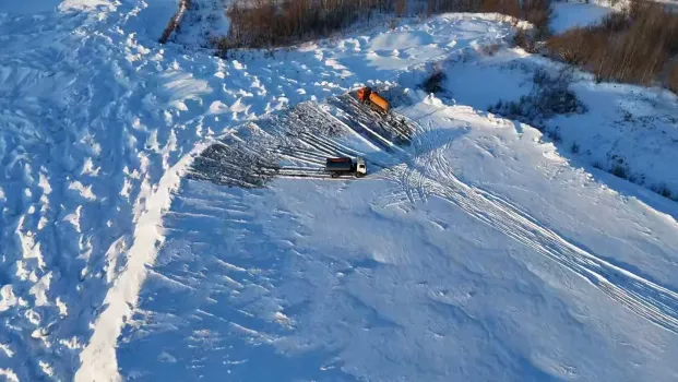 Сливал канализацию на снег: в Сургуте поймали водителя, загрязнявшего город