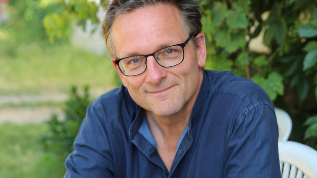 Эффект голодания без голода: доктор Мосли разработал простую диету 5:2 для быстрого похудения &mdash; и здоровья прибавляет