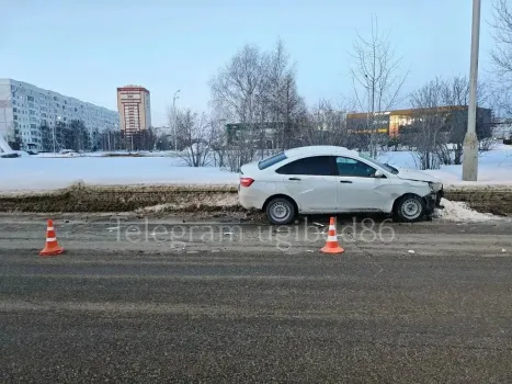 Не уступила дорогу: в Нижневартовске водитель Ford спровоцировала ДТП с пострадавшим