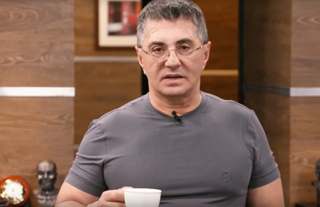 Вместо тысячи таблеток и мазей: один сорняк избавит от боли в суставах — Мясников раскрыл мудрый бабушкин секрет