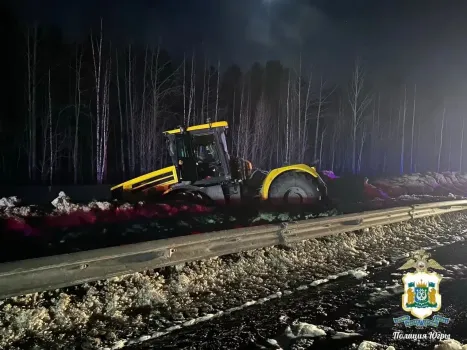 На трассе ХМАО водитель погиб в горящей машине после столкновения с трактором