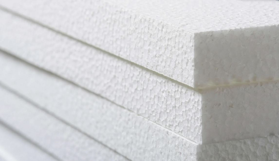 Опытные дачники мешками несут пенопласт на участок: урожая сразу станет в разы больше — жесткая почва превратится в пушинку