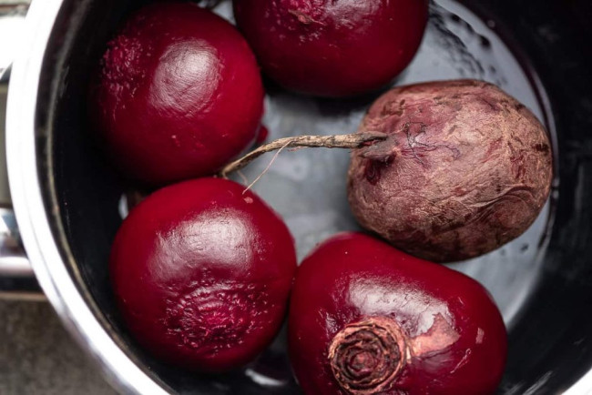 Свёклу давно не варю часами: вот как готовлю овощ &mdash; сохраняются все полезные свойства