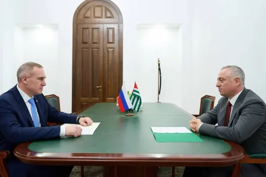 Губернатор Югры Руслан Кухарук принял участие в Абхазском экономическом форуме