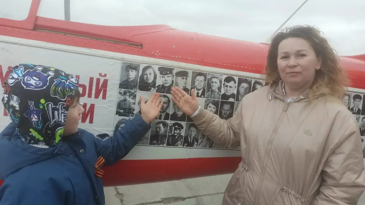 Фото: Пилотажная группа Барсы || Сургут