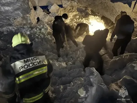 В ХМАО суд оставил под домашним арестом руководство спорткомплекса, где ребенка насмерть задавило снегом