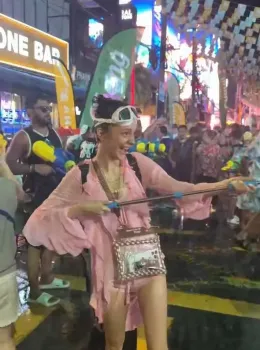 Блогер из Нижневартовска рассказала о «мокром» Новом годе в Таиланде