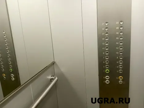 В Югре продолжается замена лифтов в рамках капремонта