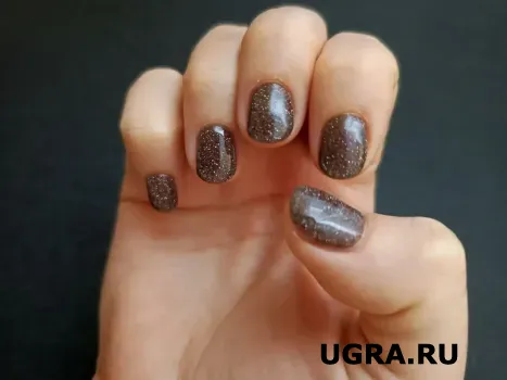 В моду вошли &laquo;голые ногти&raquo;: в Сургуте рассказали, чем опасен тренд