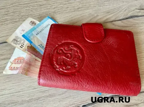Более 900 жителей Югры автоматически получили надбавку к пенсии за уход